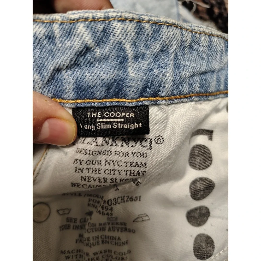 Blank NYC The Cooper Light Wash Denim Shorts Button Fly Raw Hem 03CH2651 30